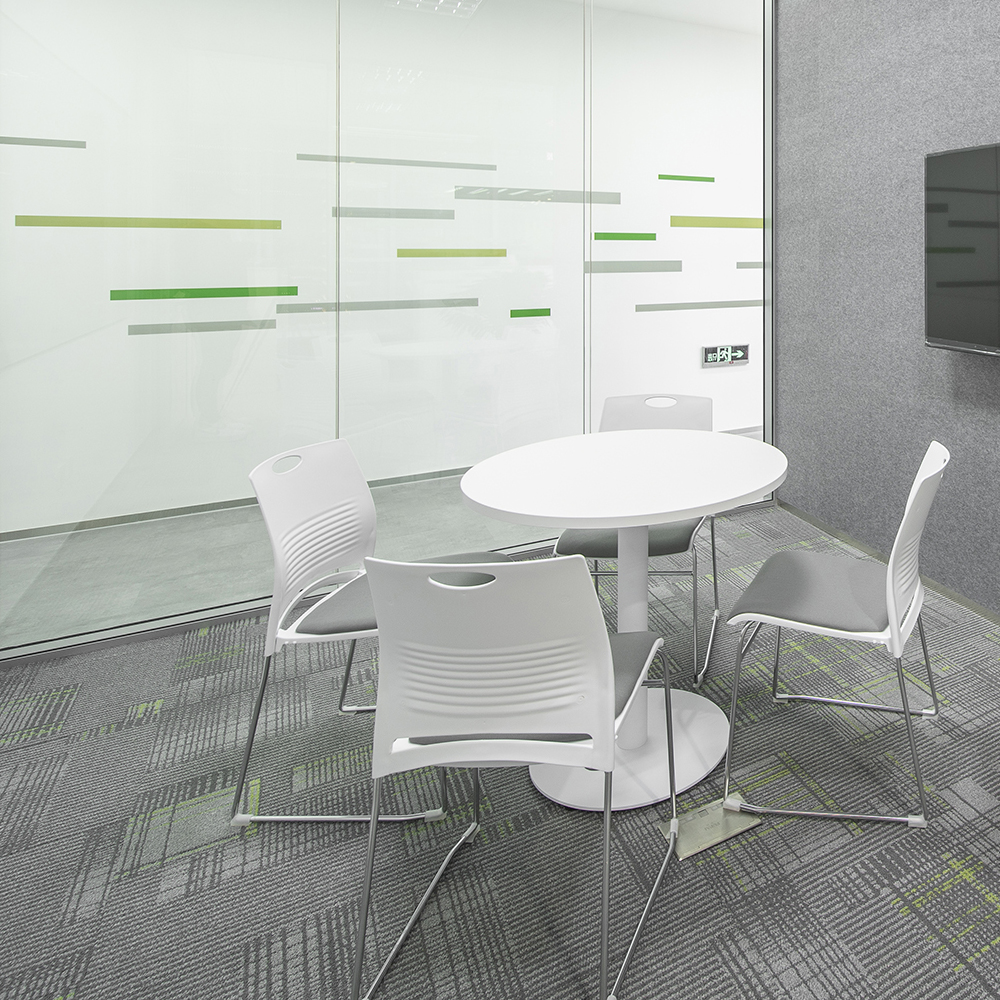 Beaulieu Canada Builder Carpet Novel Tartan tnot